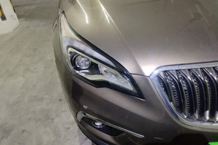 Used Buick Envision 2016 20T Two-Wheel-Drive Elite Model Right Front Headlight