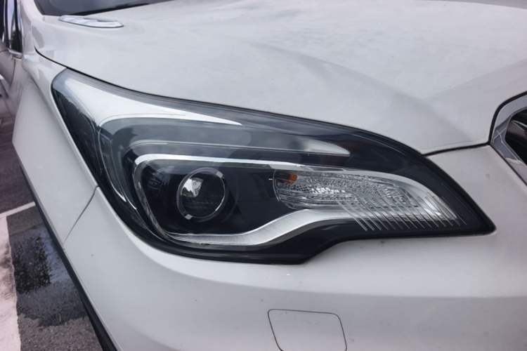 Used Buick Envision 2016 28T Four-Wheel Drive Elite Version Right Front Headlight