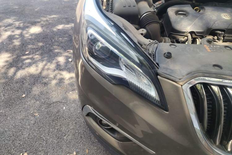 Used Buick Envision 2016 20T Two-Wheel-Drive Elite Model Right Front Headlight