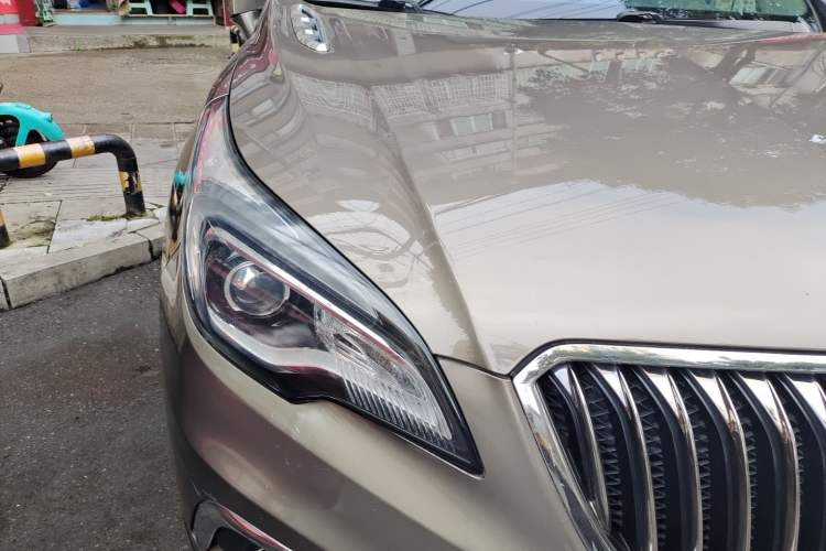 Used Buick Envision 2016 20T Two-Wheel-Drive Elite Model Right Front Headlight