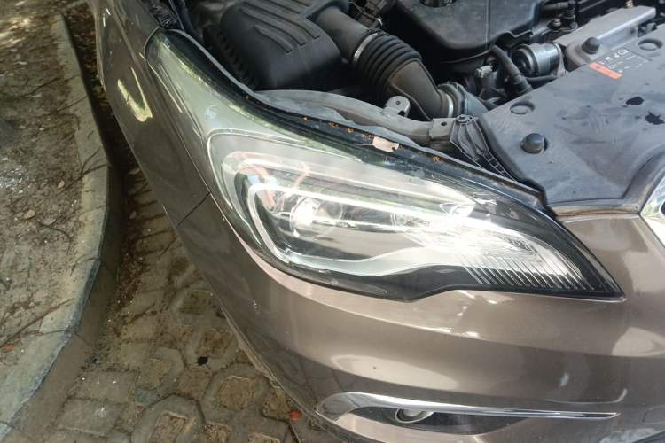 Used Buick Envision 2016 20T Two-Wheel Drive Leading Version Right Front Headlight