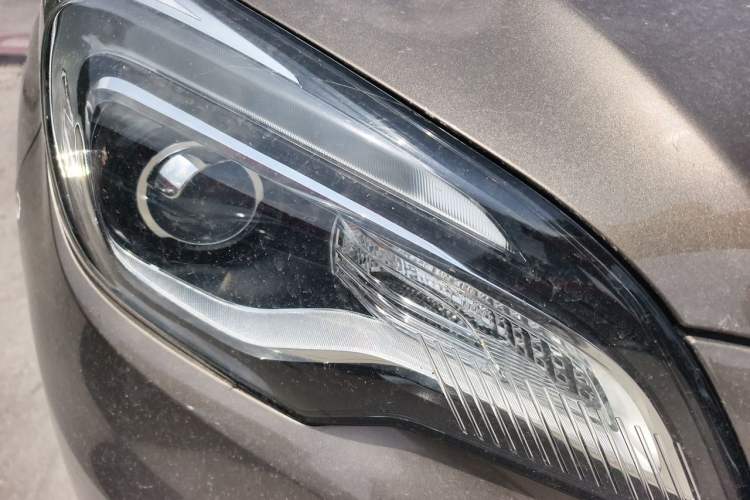 Used Buick Envision 2016 20T Two-Wheel Drive Leading Version Right Front Headlight