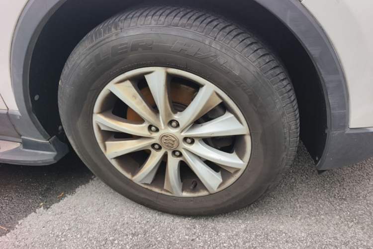 Used Buick Envision 2016 28T Four-Wheel Drive Elite Version Right Front Wheel Hub