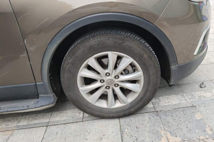 Used Buick Envision 2016 28T Four-Wheel Drive Elite Version Right Front Wheel Hub