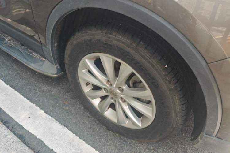 Used Buick Envision 2016 28T Four-Wheel Drive Luxury Model Right Front Wheel Hub