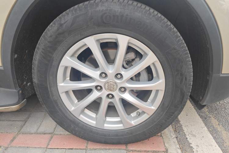 Used Buick Envision 2016 20T Two-Wheel-Drive Elite Model Right Front Wheel Hub