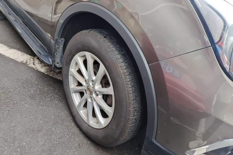 Used Buick Envision 2016 20T Two-Wheel-Drive Elite Model Right Front Wheel Hub