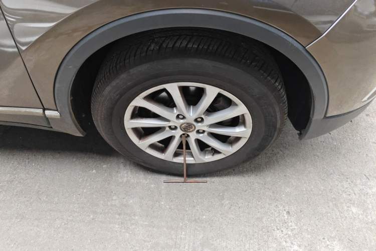 Used Buick Envision 2016 20T Two-Wheel Drive Leading Version Right Front Wheel Hub