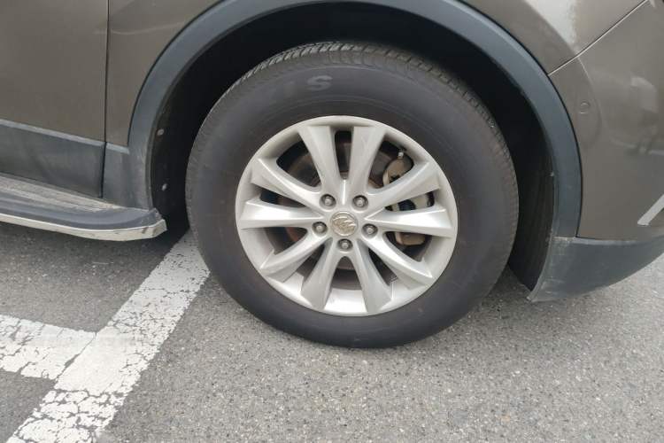 Used Buick Envision 2016 28T Four-Wheel Drive Luxury Model Right Front Wheel Hub