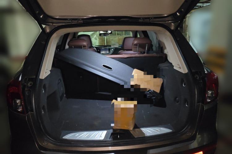 Used Buick Envision 2016 20T Two-Wheel-Drive Elite Model Trunk