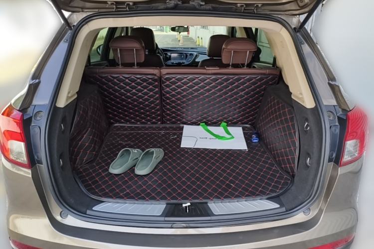 Used Buick Envision 2016 20T Two-Wheel-Drive Elite Model Trunk