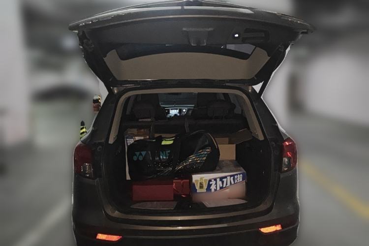 Used Buick Envision 2016 28T Four-Wheel Drive Luxury Model Trunk
