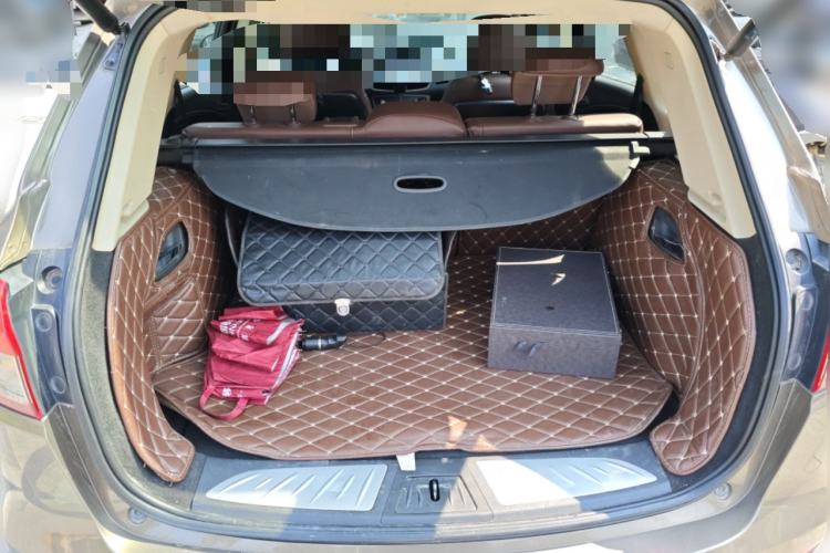 Used Buick Envision 2016 28T Four-Wheel Drive Luxury Model Trunk