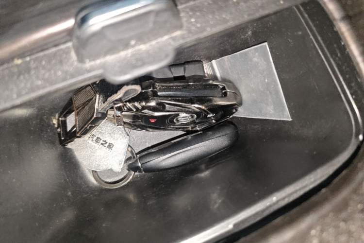 Used Buick Envision 2016 20T Two-Wheel-Drive Elite Model Vehicle Key