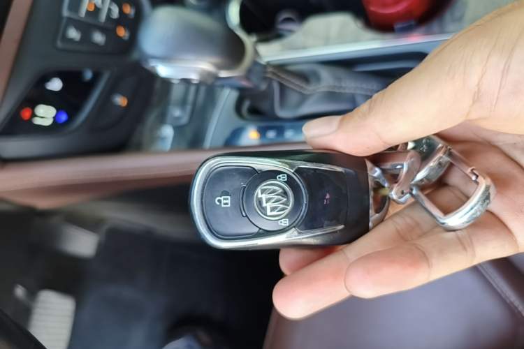 Used Buick Envision 2016 20T Two-Wheel-Drive Elite Model Vehicle Key