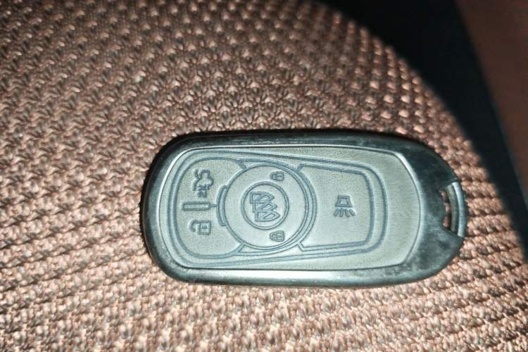 Used Buick Envision 2016 20T Two-Wheel-Drive Elite Model Vehicle Key