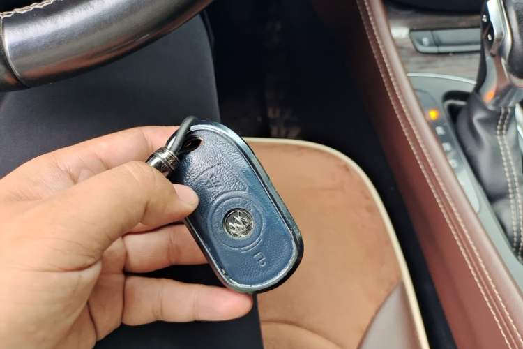 Used Buick Envision 2016 20T Two-Wheel-Drive Elite Model Vehicle Key