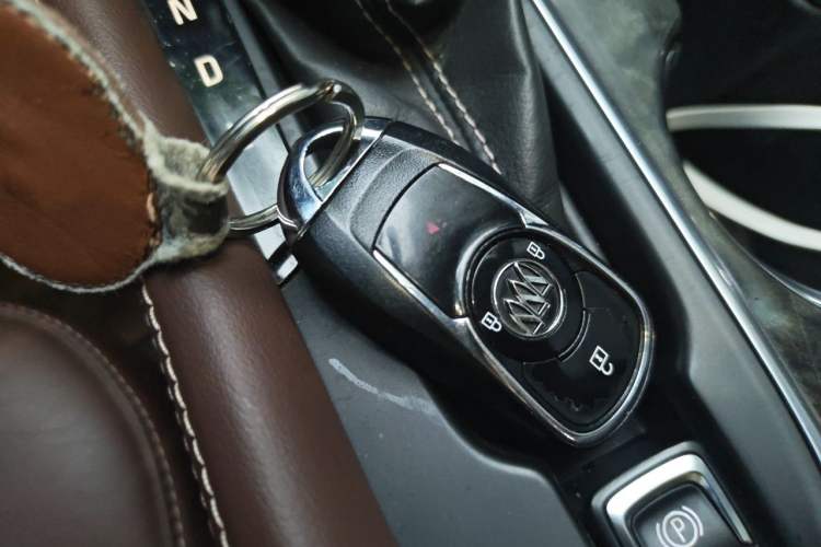 Used Buick Envision 2016 20T Two-Wheel-Drive Elite Model Vehicle Key