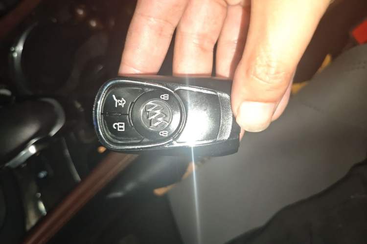 Used Buick Envision 2016 20T Four-Wheel Drive Luxury Model Vehicle Key