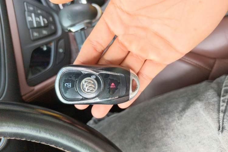 Used Buick Envision 2016 20T Two-Wheel-Drive Elite Model Vehicle Key