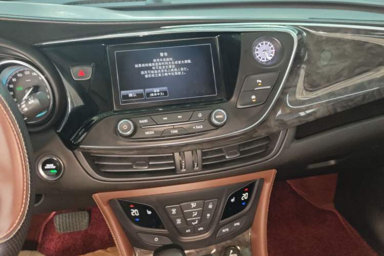 Used Buick Envision 2016 28T Four-Wheel Drive Elite Version Audio And AC Panel