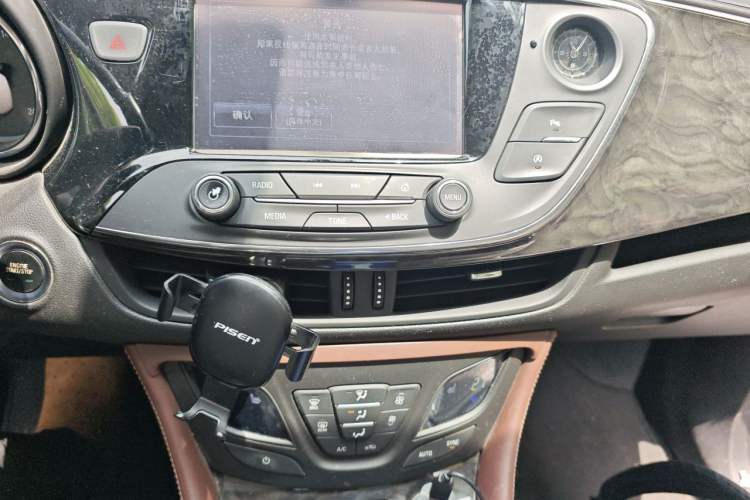 Used Buick Envision 2016 20T Two-Wheel-Drive Elite Model Audio And AC Panel