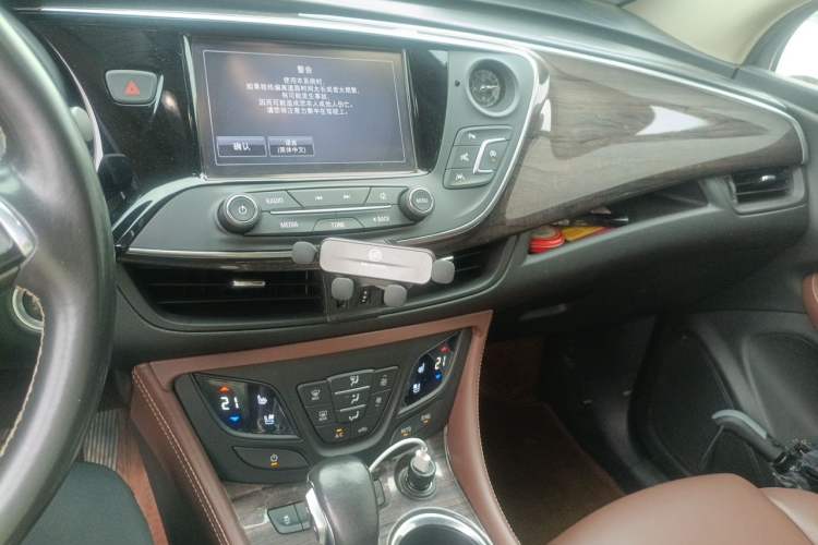 Used Buick Envision 2016 28T Four-Wheel Drive Luxury Model Audio And AC Panel