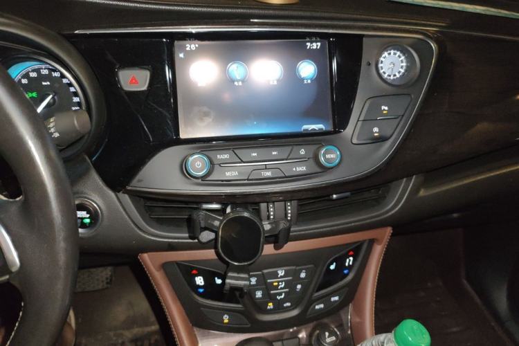 Used Buick Envision 2016 20T Two-Wheel-Drive Elite Model Audio And AC Panel