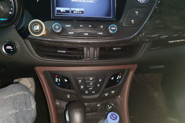Used Buick Envision 2016 20T Two-Wheel-Drive Elite Model Audio And AC Panel