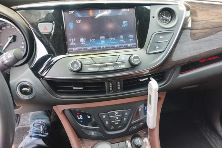 Used Buick Envision 2016 20T Two-Wheel-Drive Elite Model Audio And AC Panel