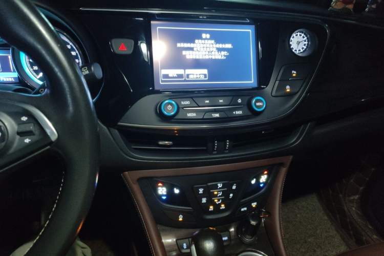 Used Buick Envision 2016 28T Four-Wheel Drive Elite Version Audio And AC Panel