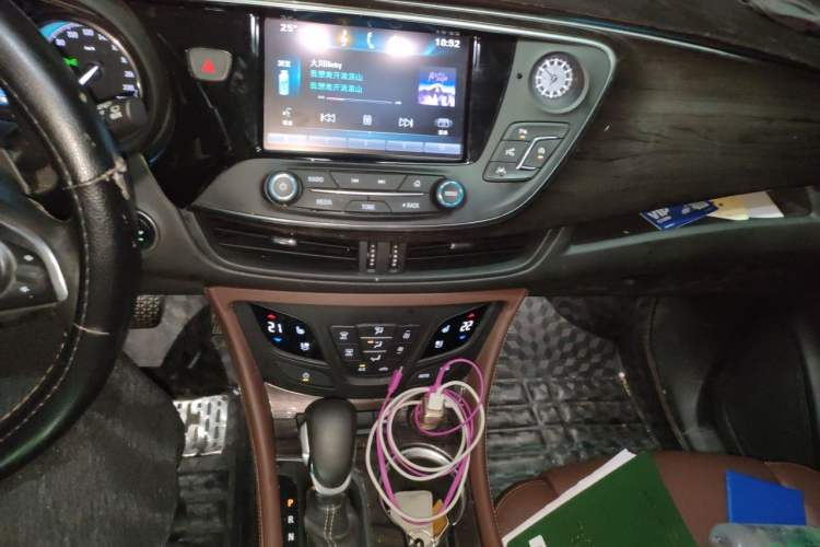 Used Buick Envision 2016 28T Four-Wheel Drive Luxury Model Audio And AC Panel