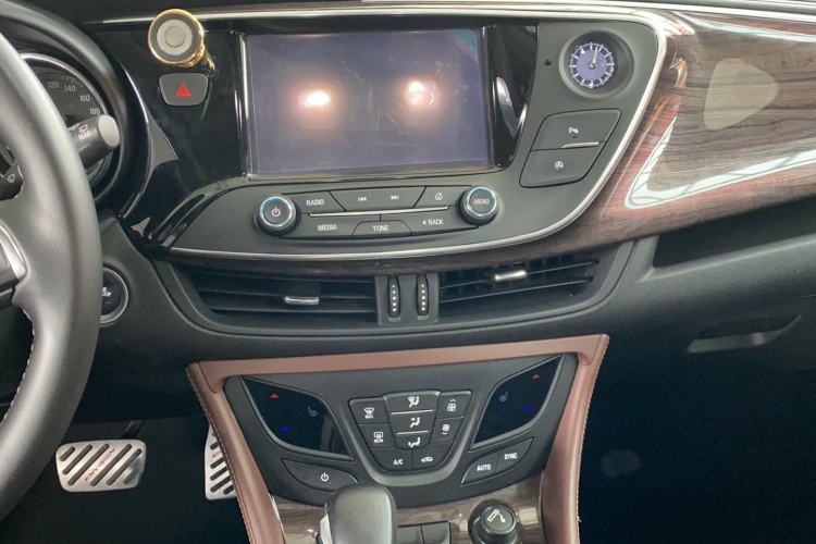 Used Buick Envision 2016 20T Two-Wheel-Drive Elite Model Audio And AC Panel