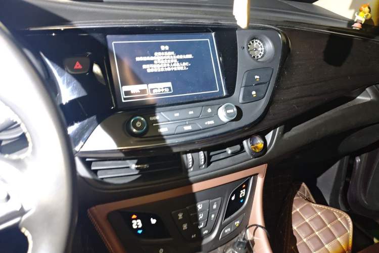 Used Buick Envision 2016 28T Four-Wheel Drive Elite Version Audio And AC Panel