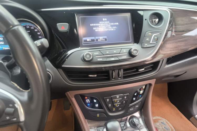 Used Buick Envision 2016 28T Four-Wheel Drive Luxury Model Audio And AC Panel
