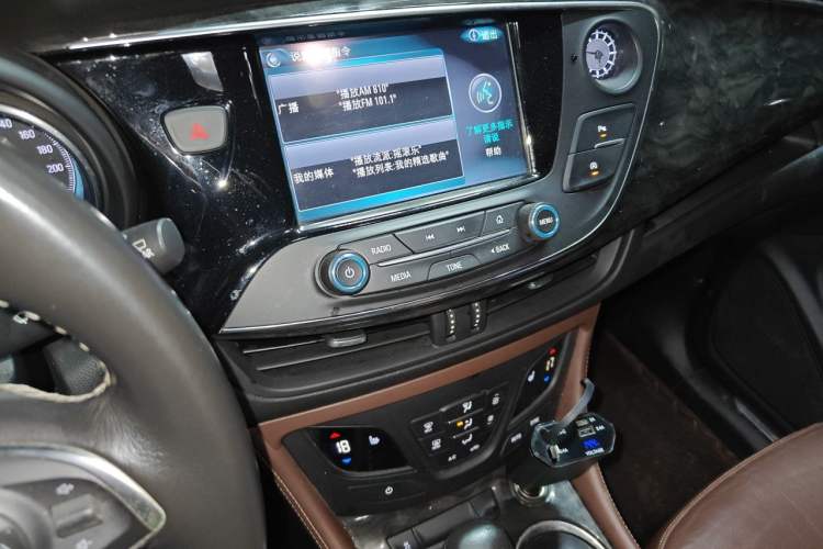 Used Buick Envision 2016 20T Two-Wheel-Drive Elite Model Audio And AC Panel