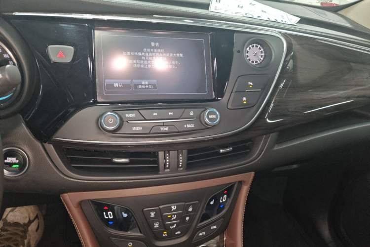Used Buick Envision 2016 28T Four-Wheel Drive Elite Version Audio And AC Panel