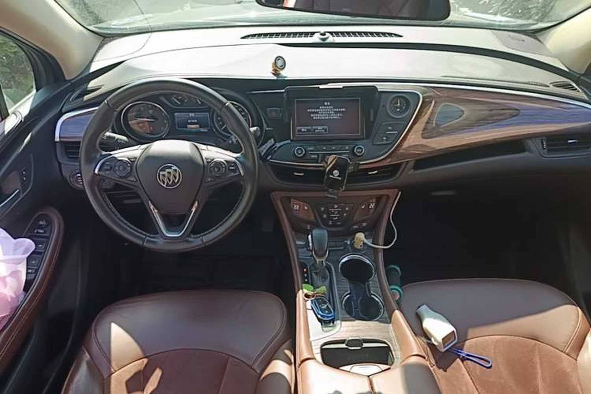 Used Buick Envision 2016 20T Two-Wheel-Drive Elite Model Center Console