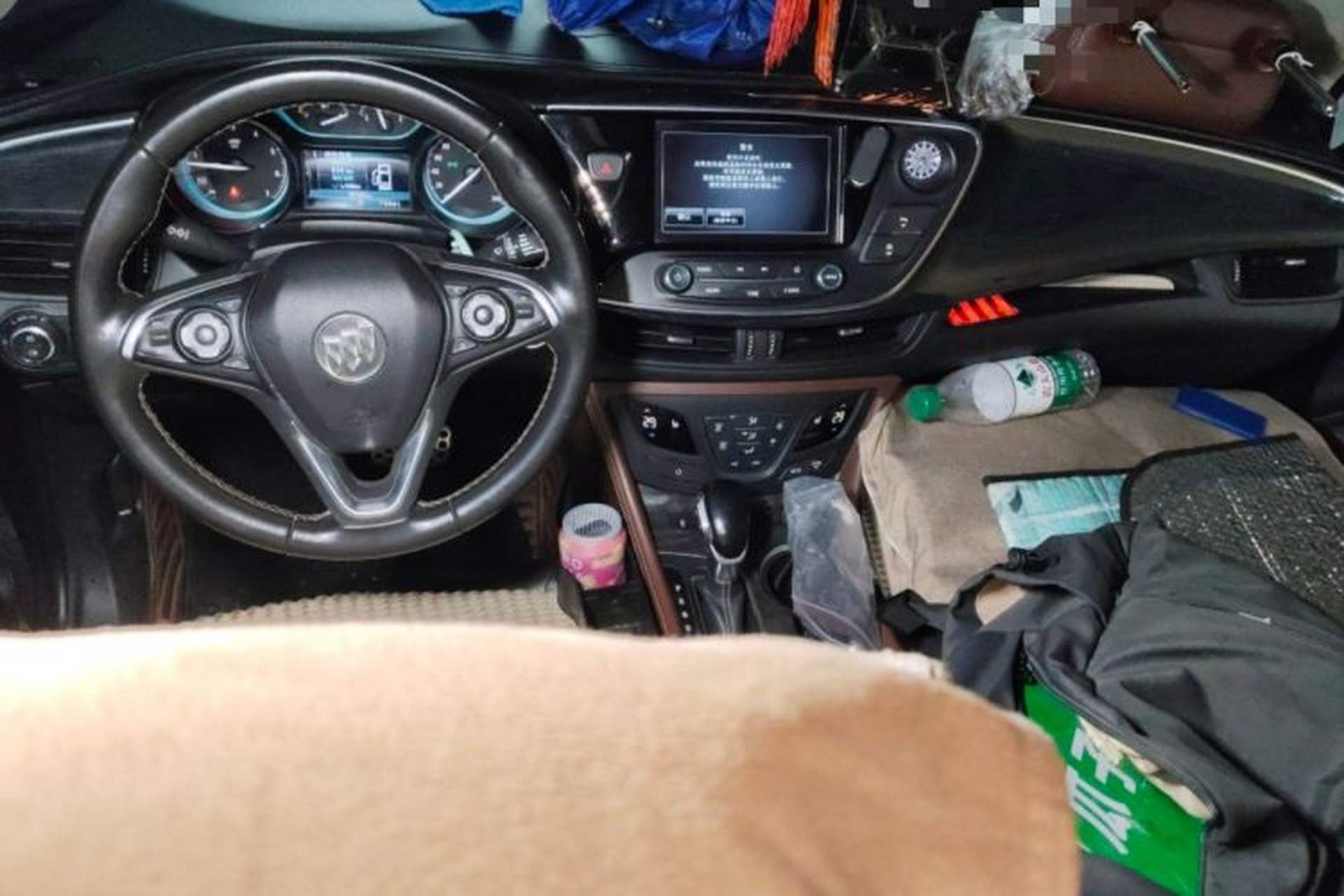 Used Buick Envision 2016 20T Two-Wheel-Drive Elite Model Center Console