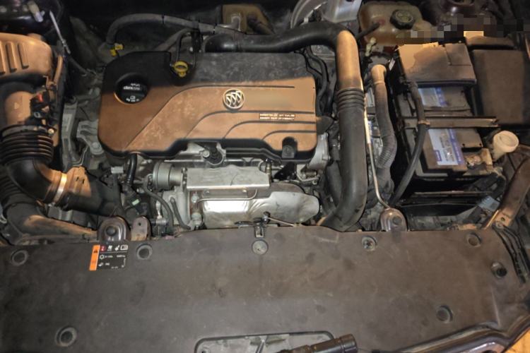 Used Buick Envision 2016 20T Two-Wheel-Drive Elite Model Engine Bay