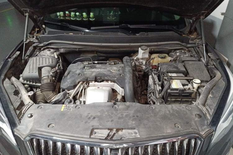 Used Buick Envision 2016 28T Four-Wheel Drive Elite Version Engine Bay