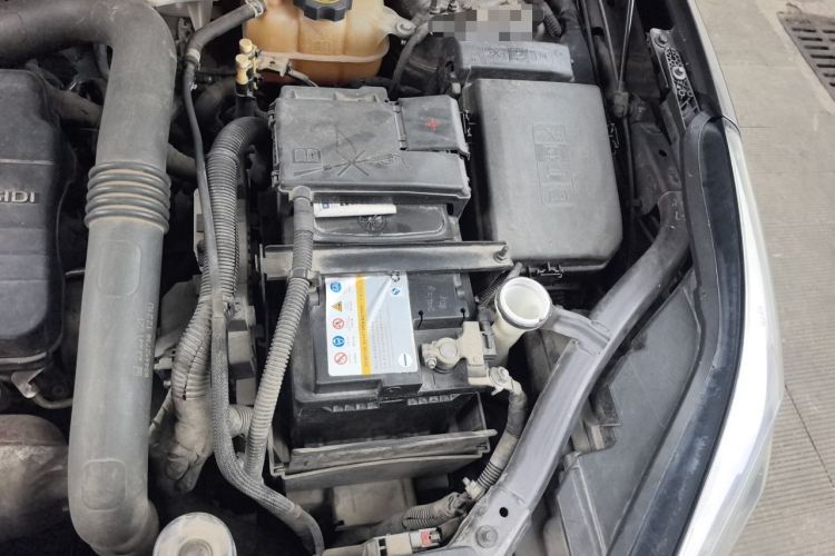 Used Buick Envision 2016 20T Two-Wheel Drive Leading Version Engine Bay Left