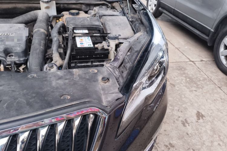 Used Buick Envision 2016 20T Two-Wheel-Drive Elite Model Engine Bay Left