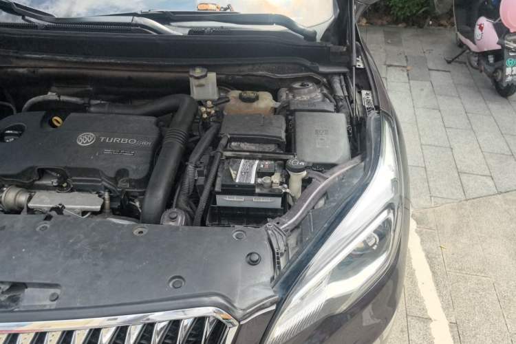 Used Buick Envision 2016 20T Two-Wheel-Drive Elite Model Engine Bay Left