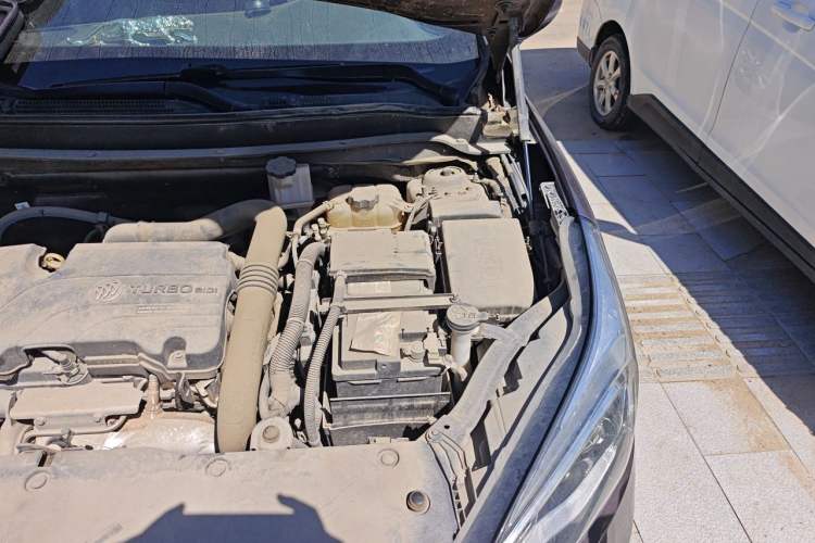 Used Buick Envision 2016 20T Two-Wheel-Drive Elite Model Engine Bay Left