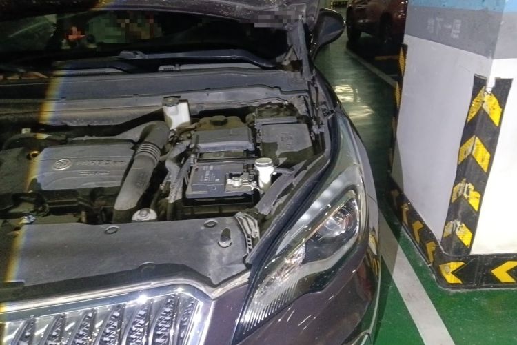 Used Buick Envision 2016 20T Two-Wheel-Drive Elite Model Engine Bay Left