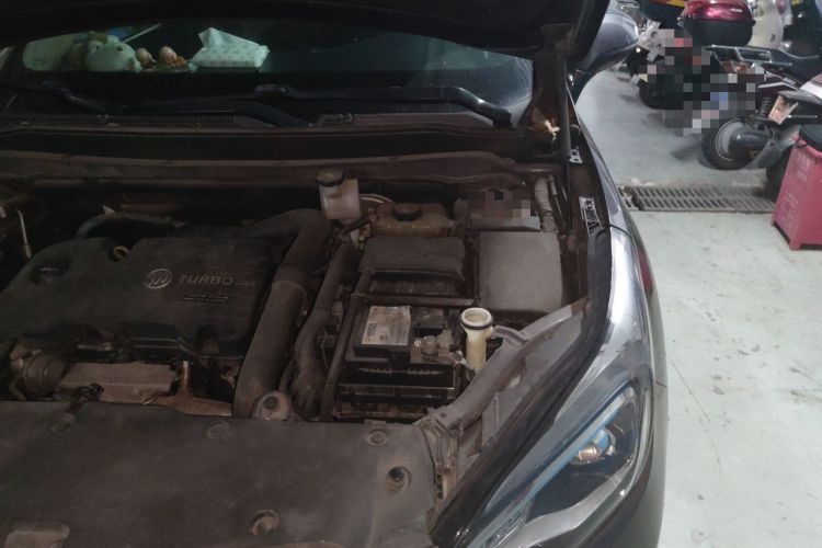 Used Buick Envision 2016 20T Two-Wheel-Drive Elite Model Engine Bay Left