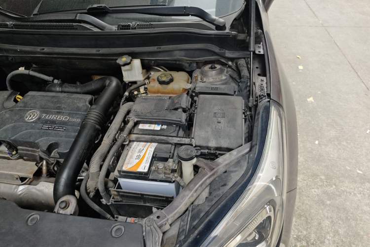 Used Buick Envision 2016 20T Two-Wheel-Drive Elite Model Engine Bay Left