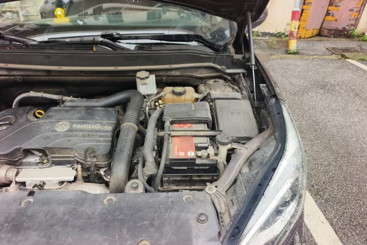 Used Buick Envision 2016 20T Two-Wheel Drive Leading Version Engine Bay Left