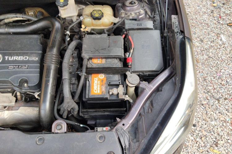 Used Buick Envision 2016 20T Four-Wheel Drive Elite Model Engine Bay Left